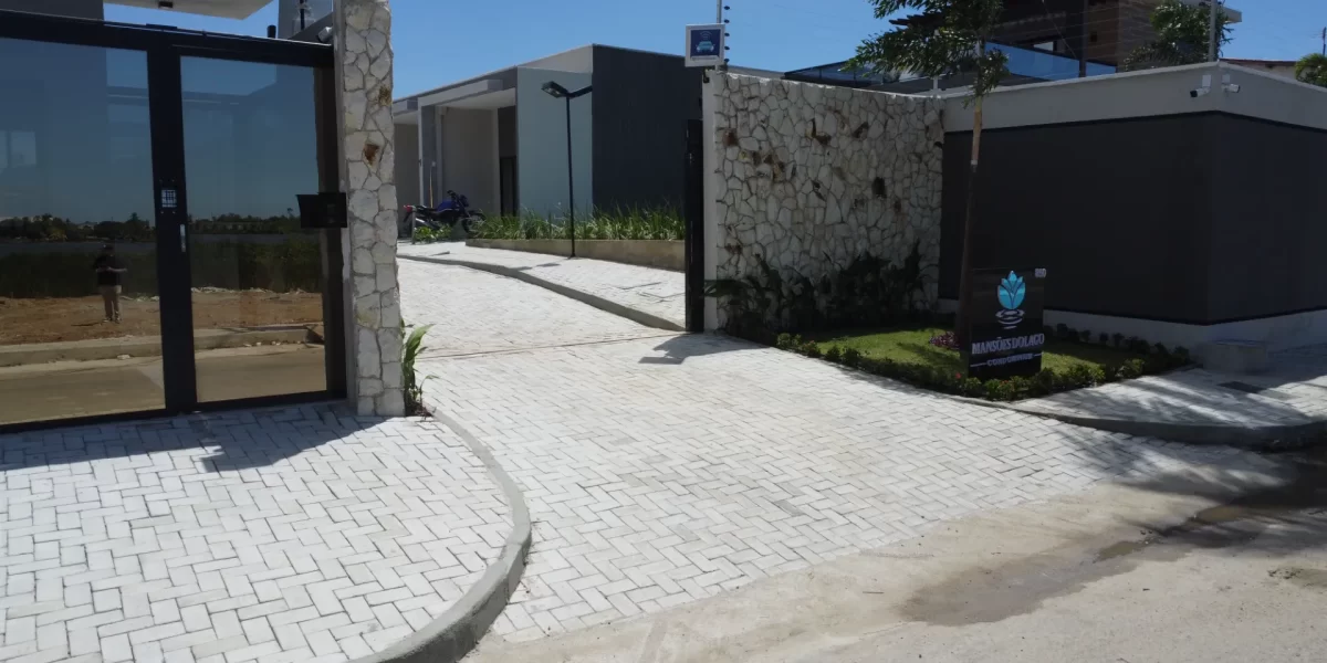 Mansões do Lago Condominium