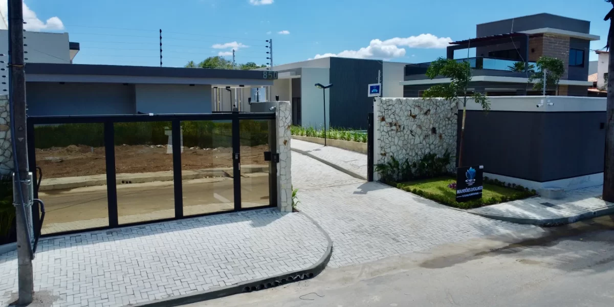 Mansões do Lago Condominium