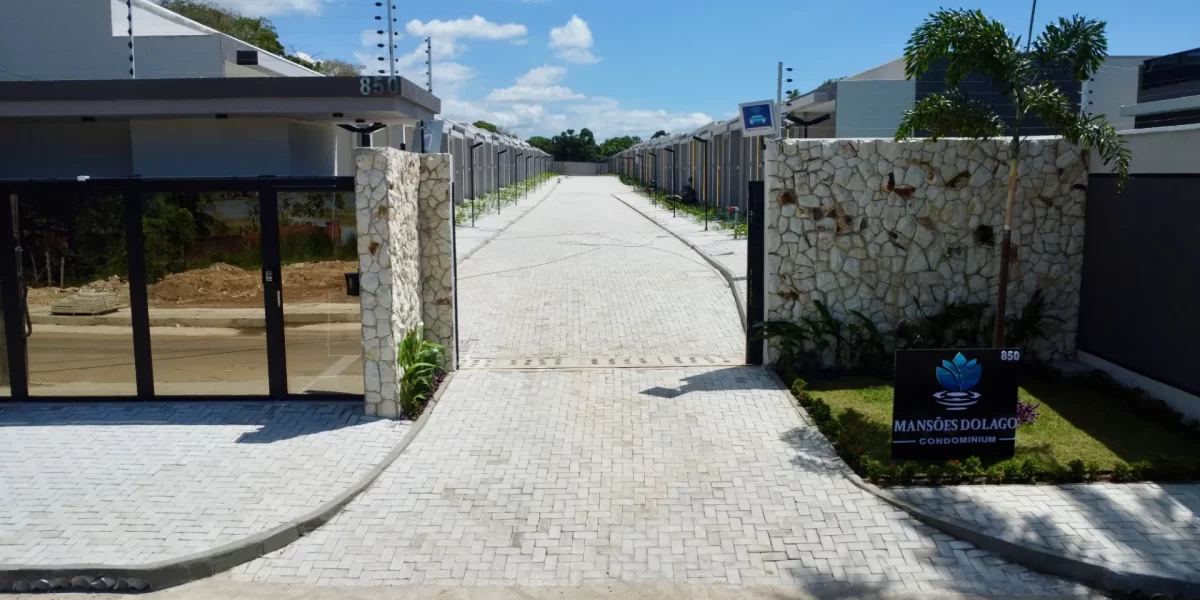 Mansões do Lago Condominium